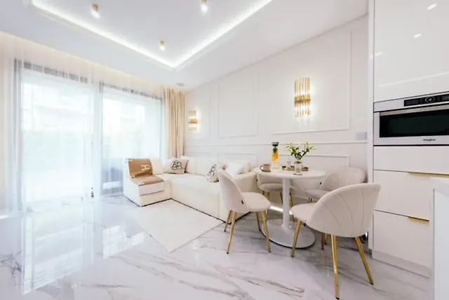 Sea Shell Stadium Brzezno Lägenhet *